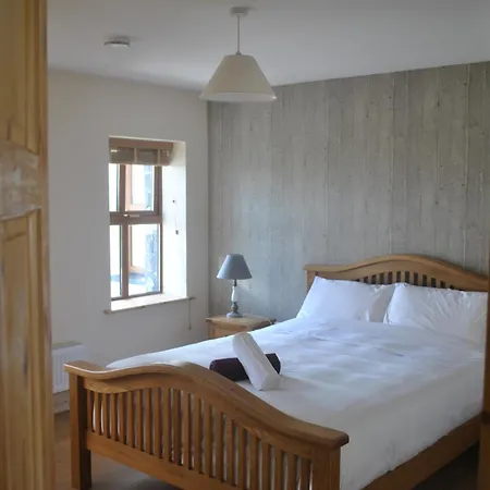 Westview House * Ballycotteen